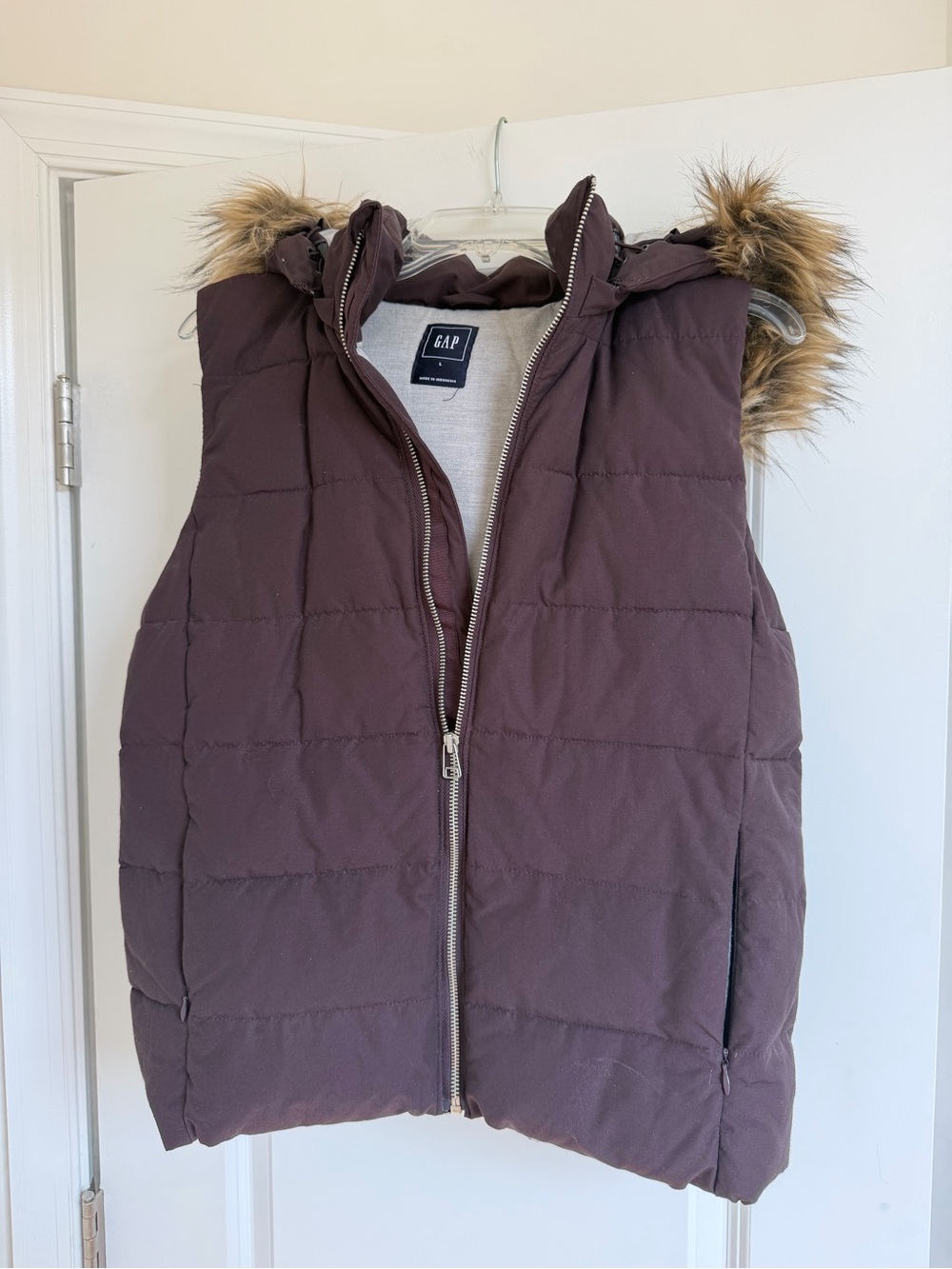 GAP women’s Plum Quilted Puffer Vest with Faux Fur Hood